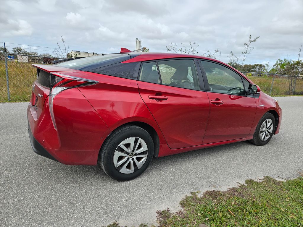 2017 Toyota Prius Two 5