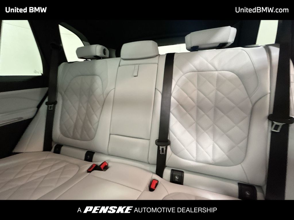 2026 BMW X5 sDrive40i 21