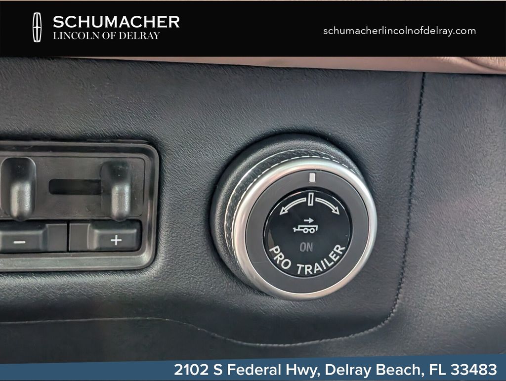new 2026 Lincoln Navigator L car