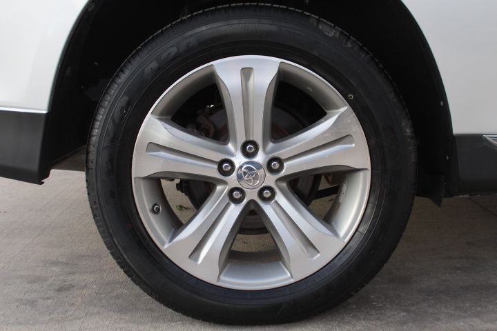 Used Car 2011 Toyota Highlander  Limited For Sale Under $10,000 In Georgetown, Texas