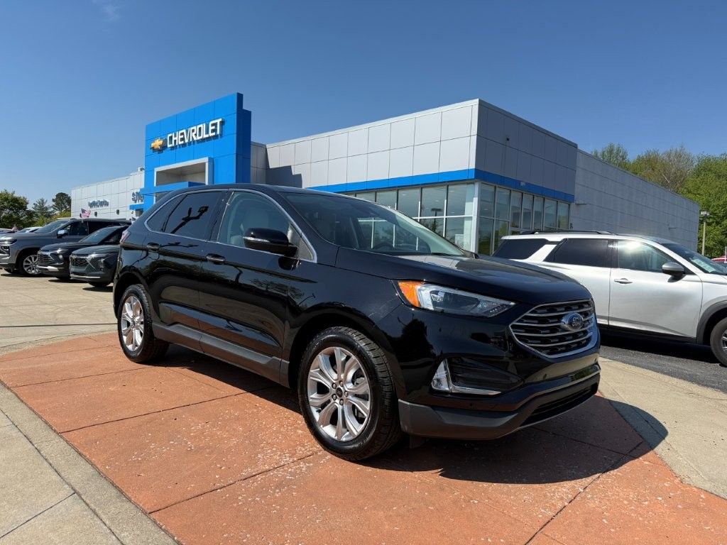 Black Metallic 2023 Ford Edge Titanium AWD SUV / Crossover All-Wheel Drive 8-Speed Automatic