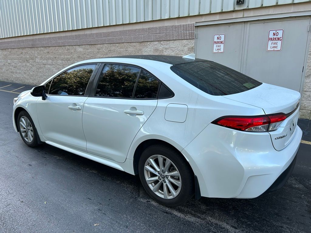 Thumbnail: 2024 Toyota Corolla - 3