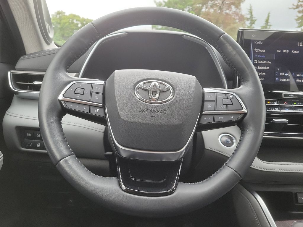 2021 Toyota Highlander Limited 20