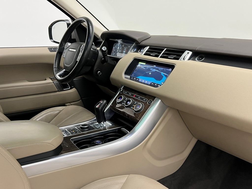 Thumbnail: 2017 Land Rover Range Rover Sport - 14