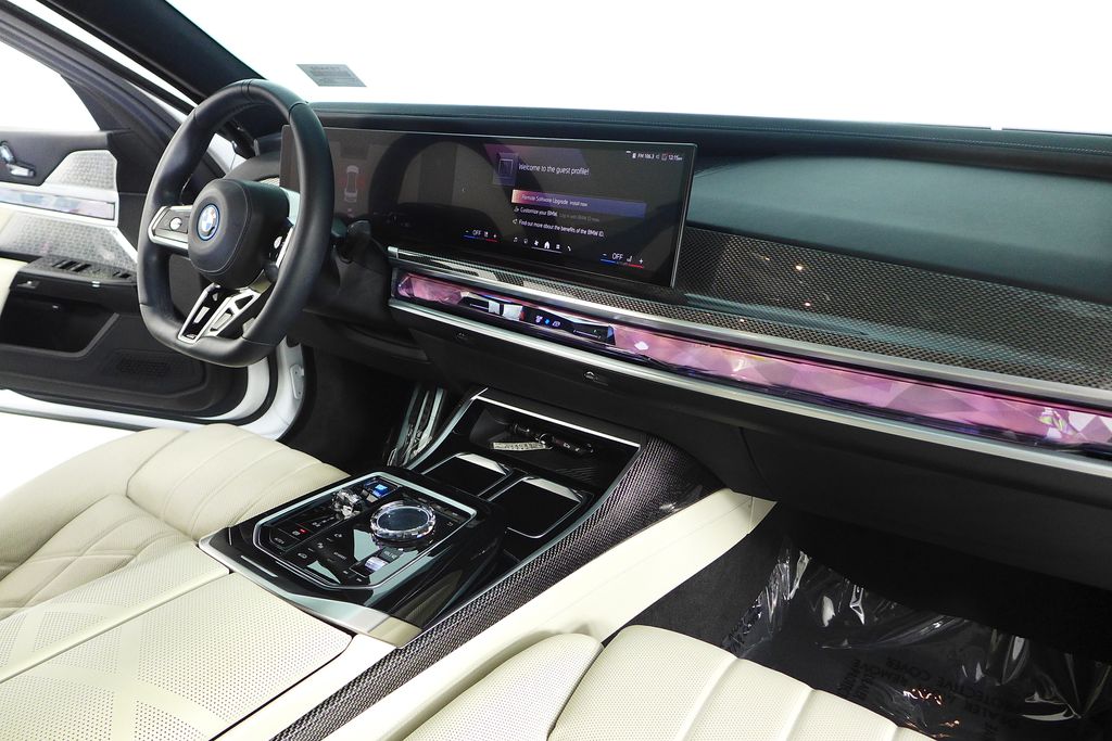 Thumbnail: 2023 BMW i7 - 13