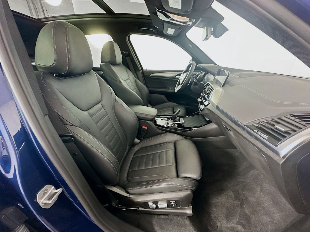 Thumbnail: 2021 BMW X3 - 29