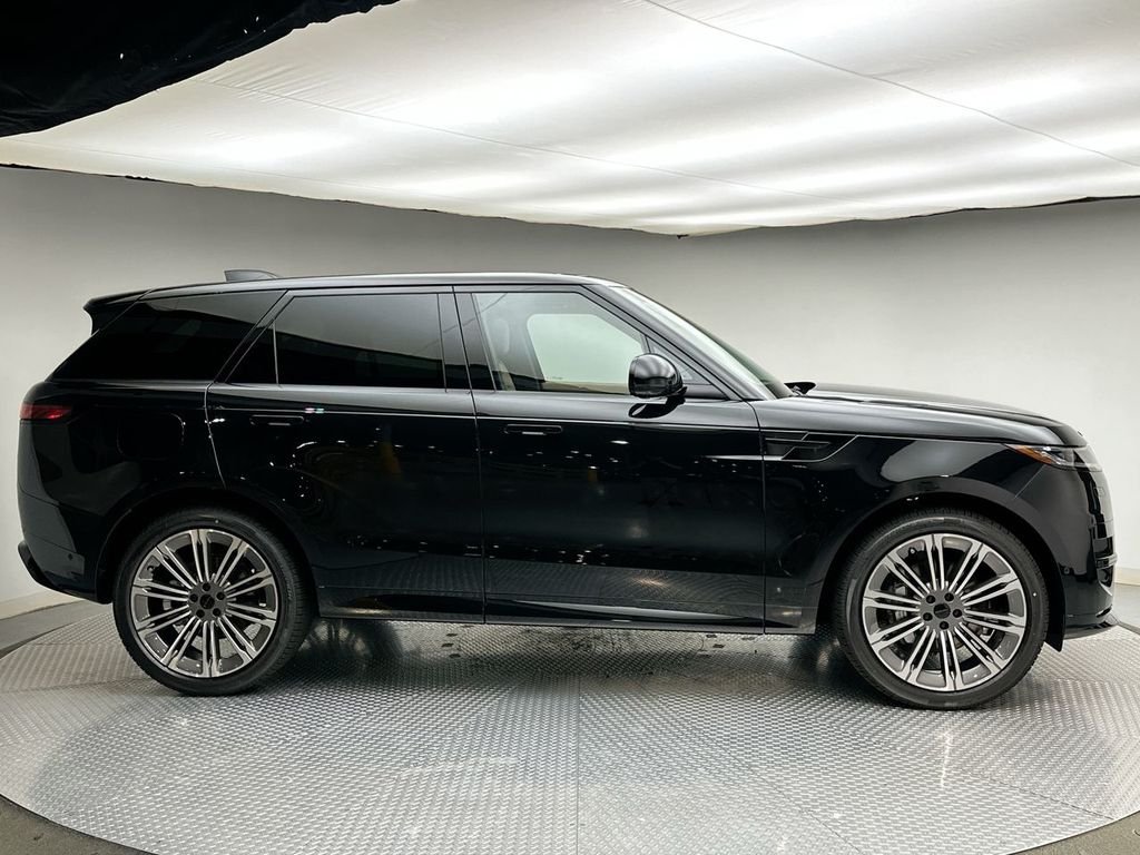 Thumbnail: 2026 Land Rover Range Rover Sport - 4