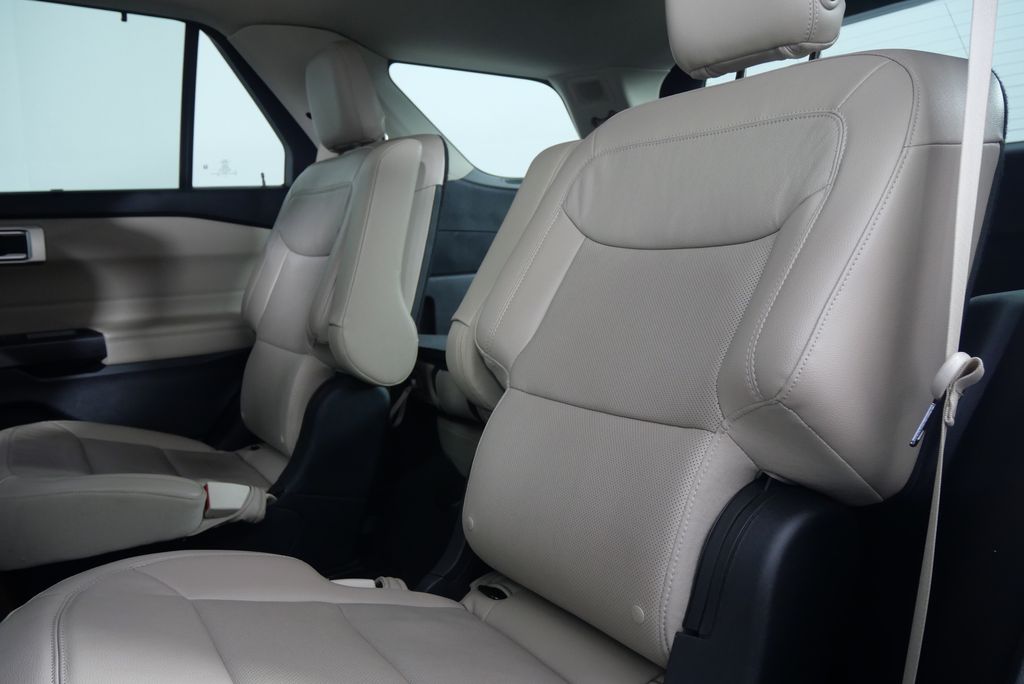 2020 Ford Explorer Limited 18
