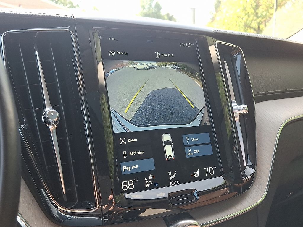 Thumbnail: 2018 Volvo XC60 - 17