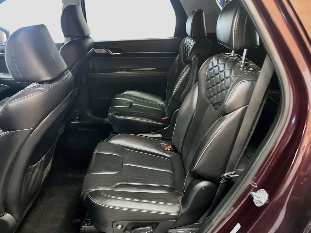 Used 2022 Sierra Burgundy Hyundai Limited image 26