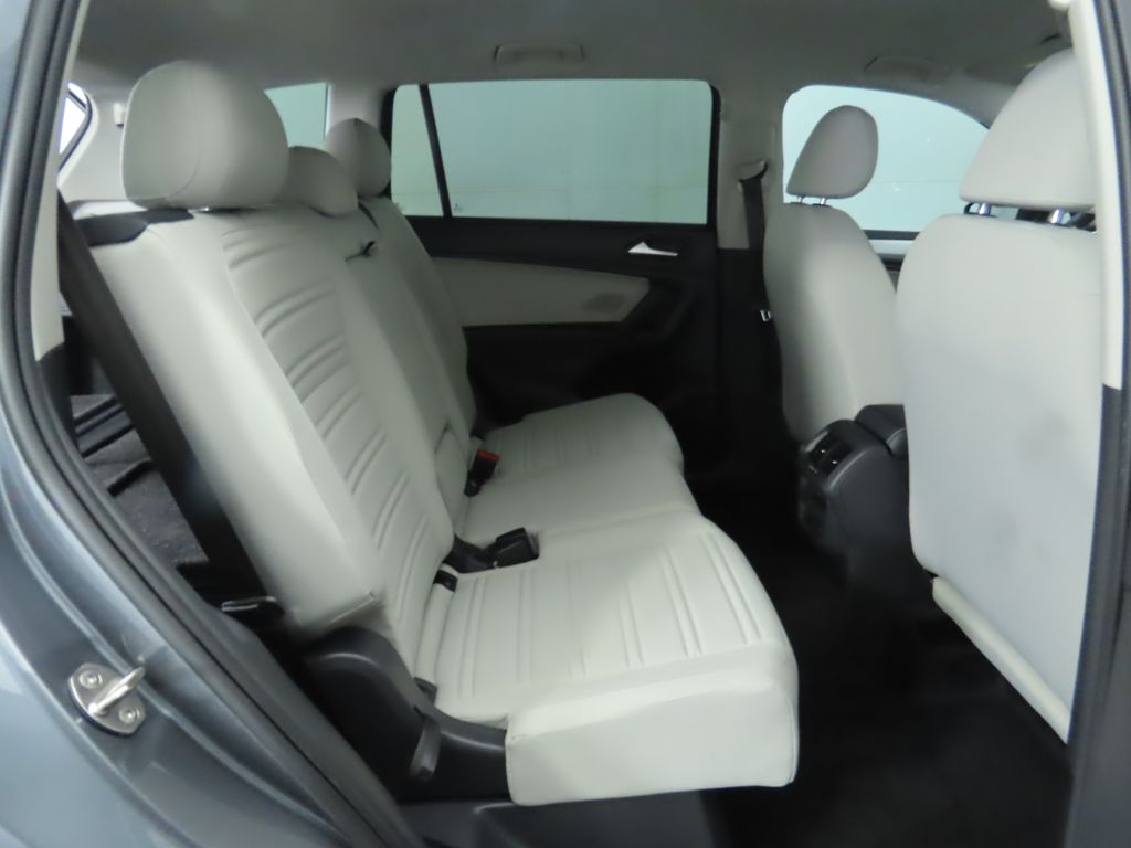 Thumbnail: 2022 Volkswagen Tiguan - 22