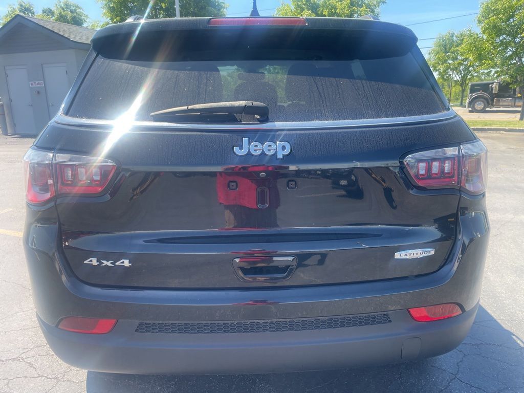 Used 2019 Black Jeep Latitude image 8