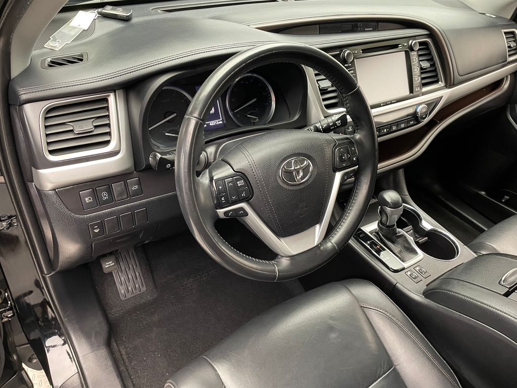 2019 Toyota Highlander XLE 11