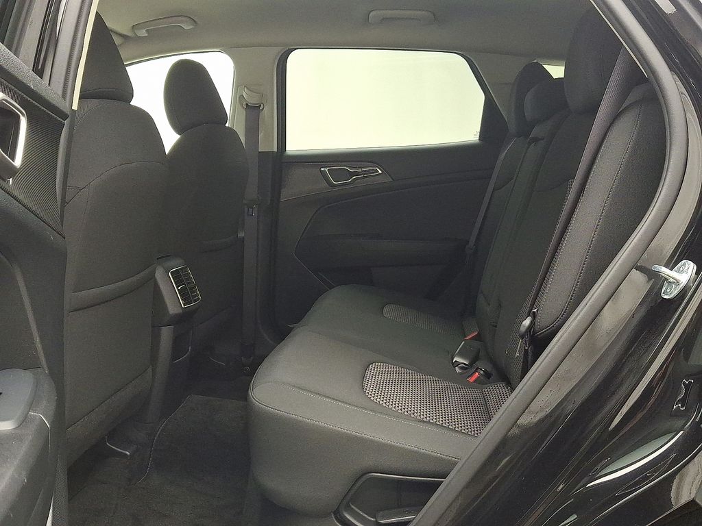 Thumbnail: 2023 Kia Sportage - 10