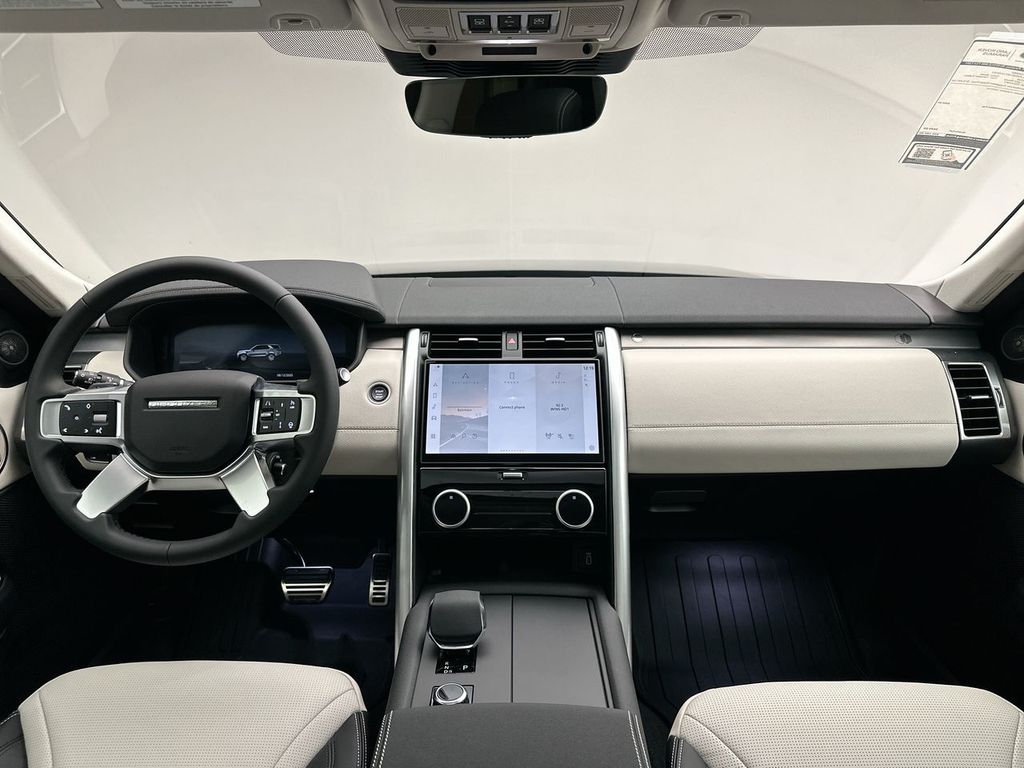 Thumbnail: 2026 Land Rover Discovery - 8