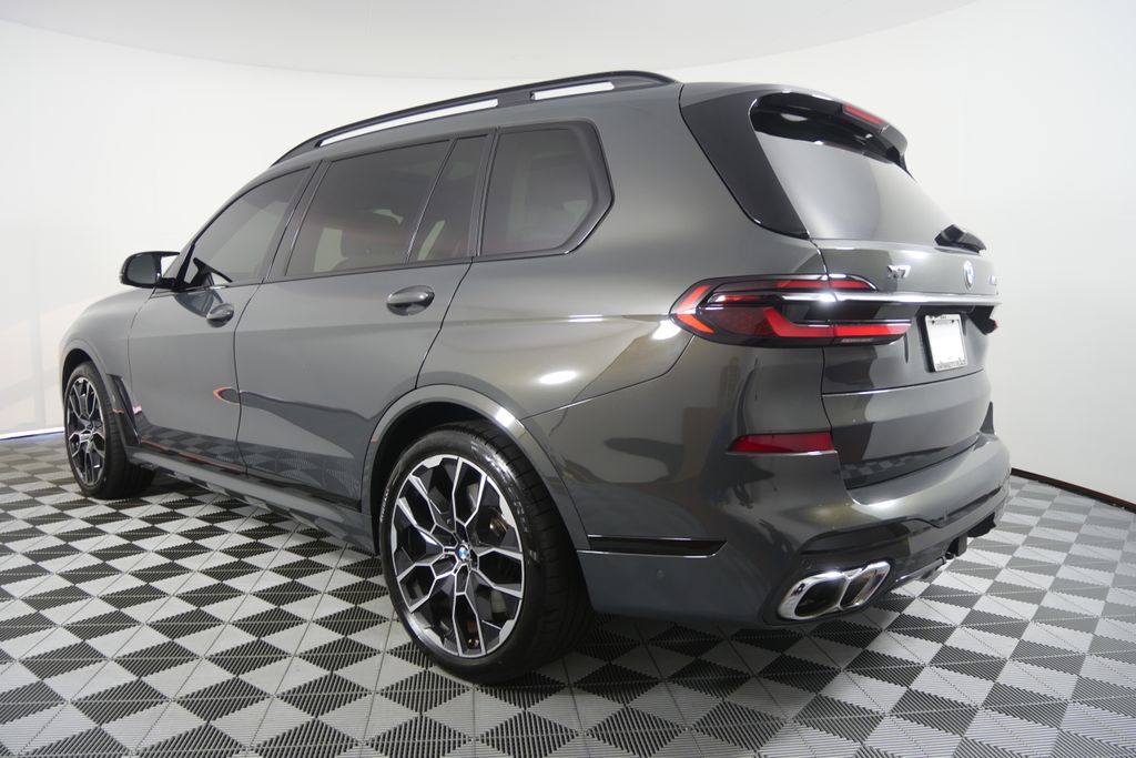 Thumbnail: 2023 BMW X7 - 5