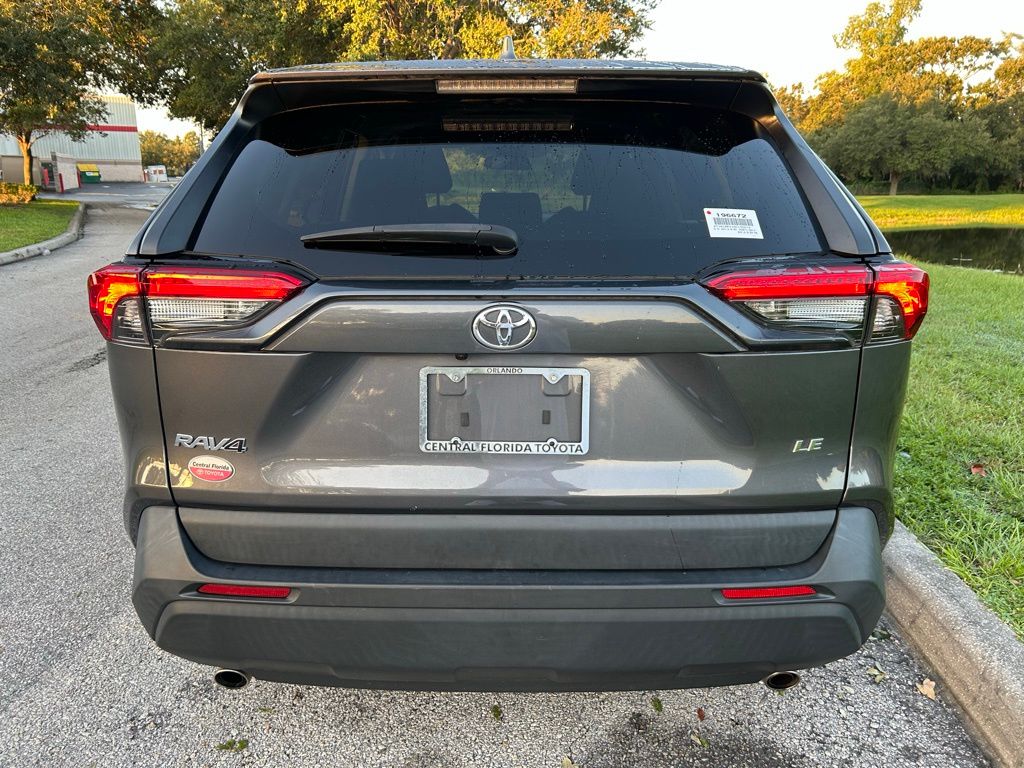 Thumbnail: 2022 Toyota RAV4 - 4