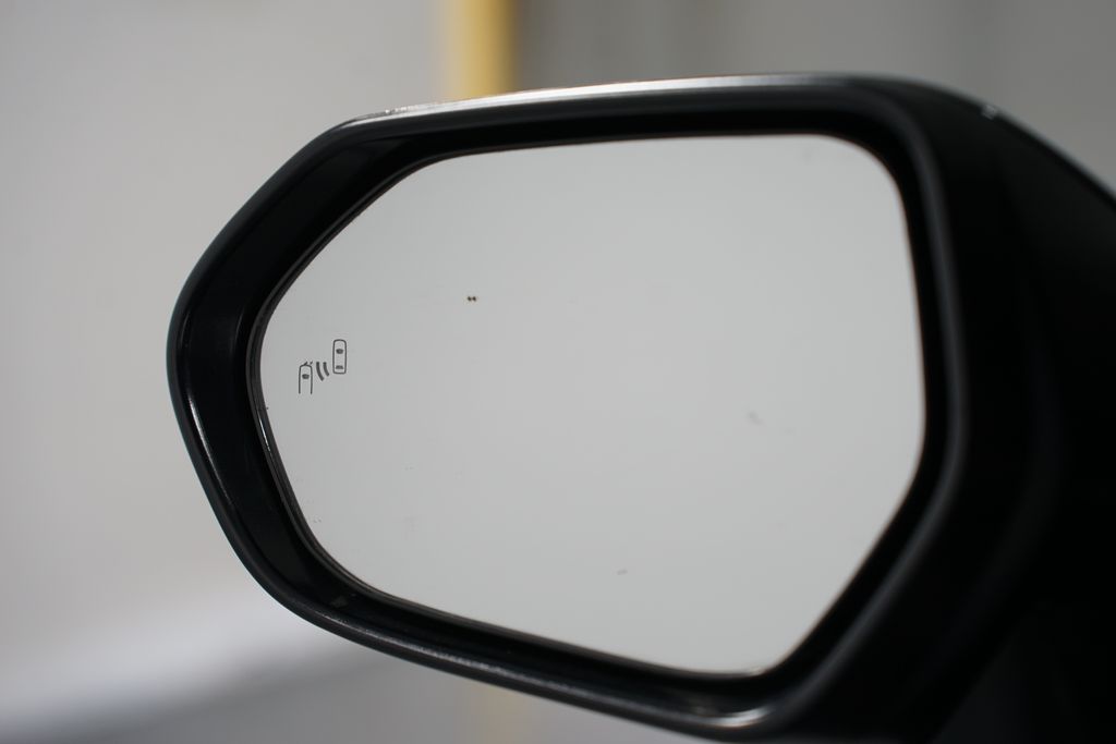 Thumbnail: 2025 Toyota Camry - 27