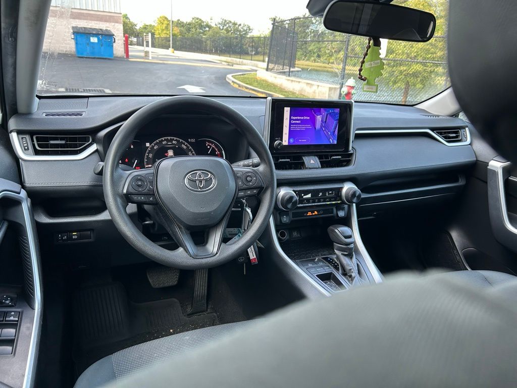 2024 Toyota RAV4 LE 12