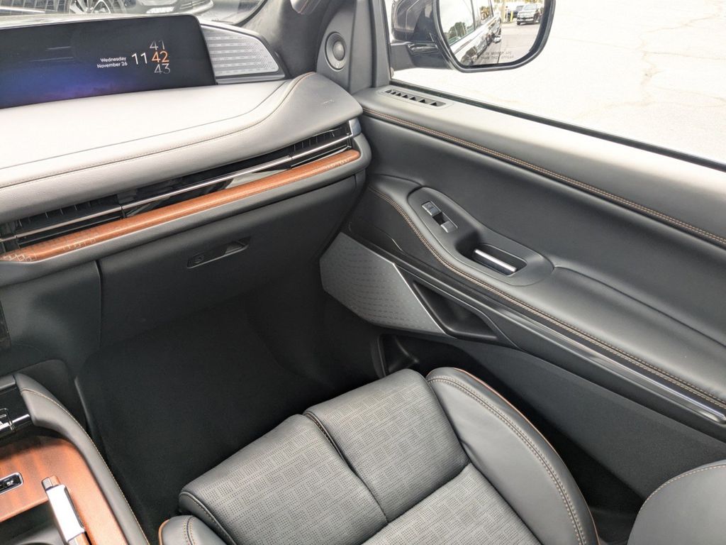 2025 Lincoln Navigator Black Label L