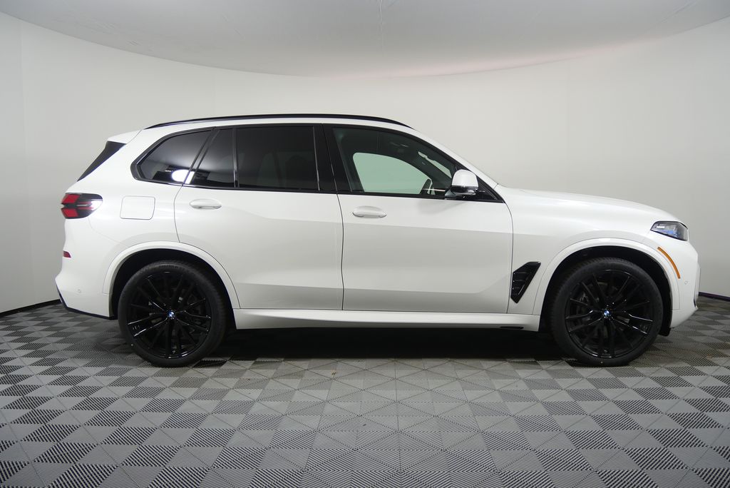 Thumbnail: 2026 BMW X5 - 2