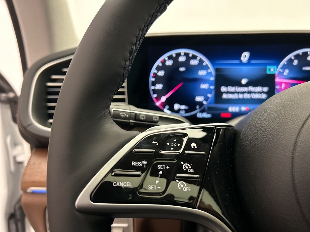 Thumbnail: 2026 Mercedes-Benz GLE - 14