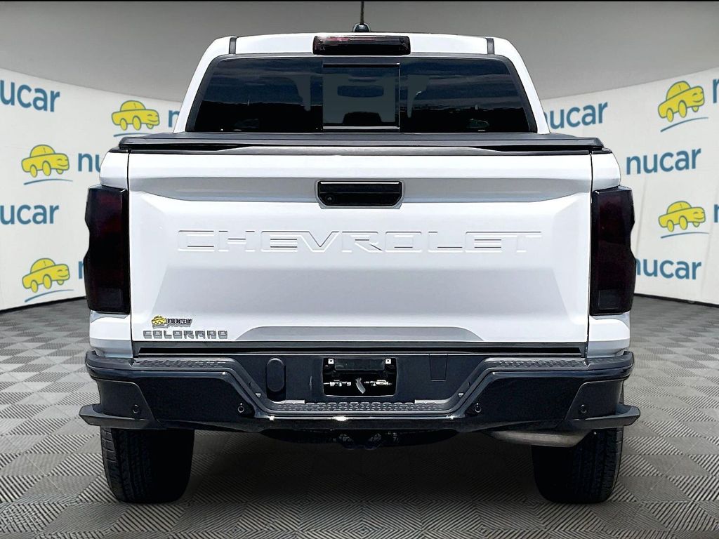View vehicle photo 5
