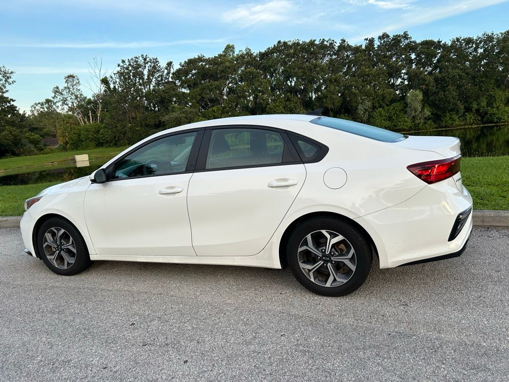 Thumbnail: 2021 Kia Forte - 3