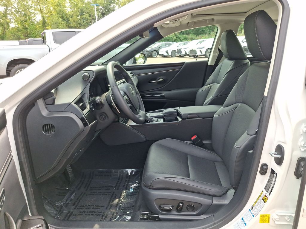Used 2022 Lexus ES Sedan