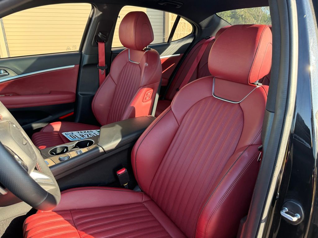 Thumbnail: 2025 Genesis G70 - 8