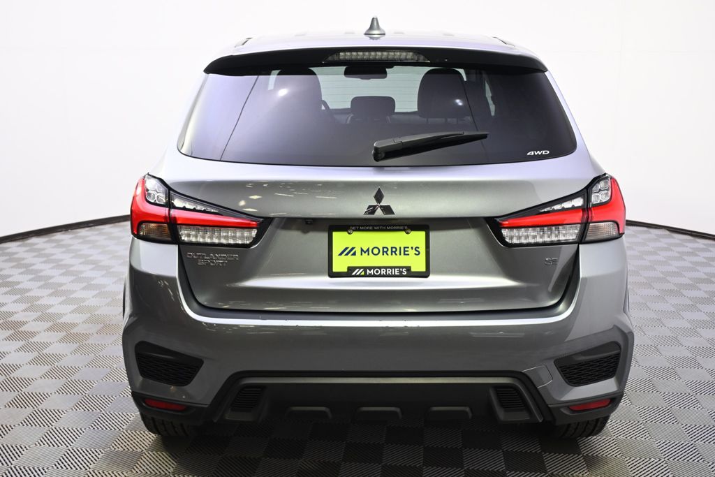 Used 2025  Mitsubishi 2.0 SE image 5