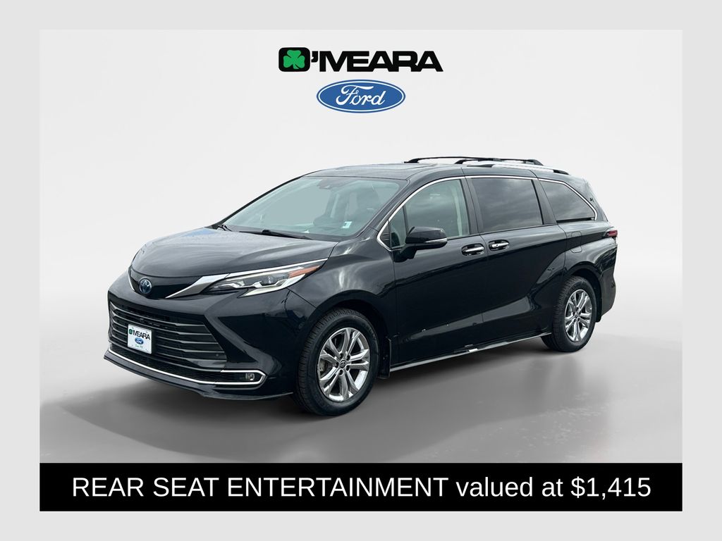 Midnight Black Metallic 2022 Toyota Sienna Platinum 7-Passenger AWD Minivan All-Wheel Drive Continuously Variable Transmission