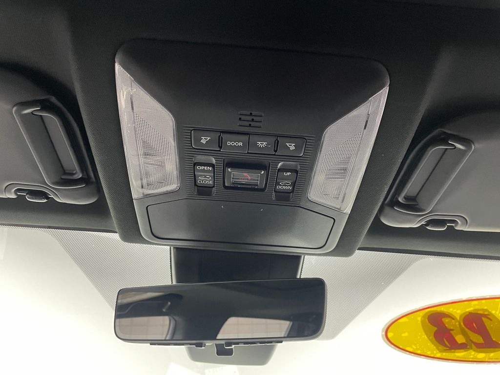 2021 Toyota RAV4 XSE 32