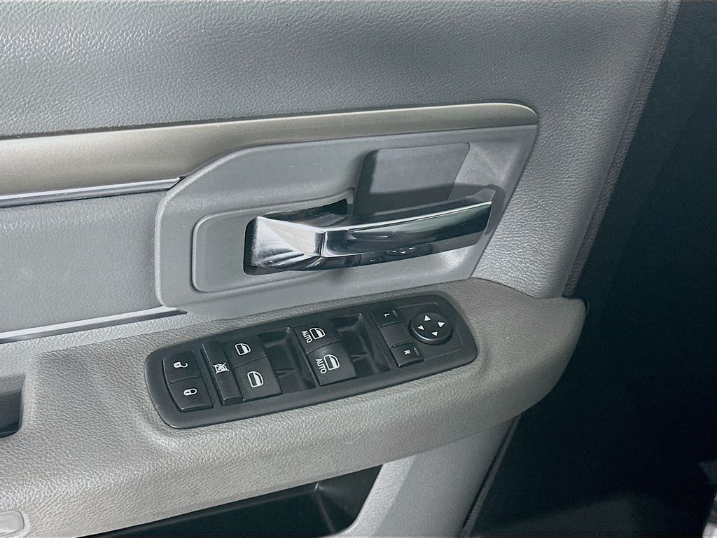 Used 2020 Silver Ram SLT image 23