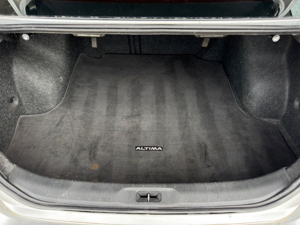 2020 Nissan Altima 2.5 SL Silver at Gullo Toyota
