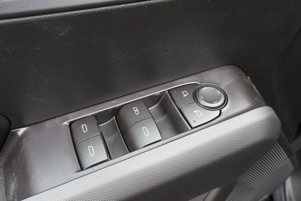 Thumbnail: 2026 Chevrolet Colorado - 18