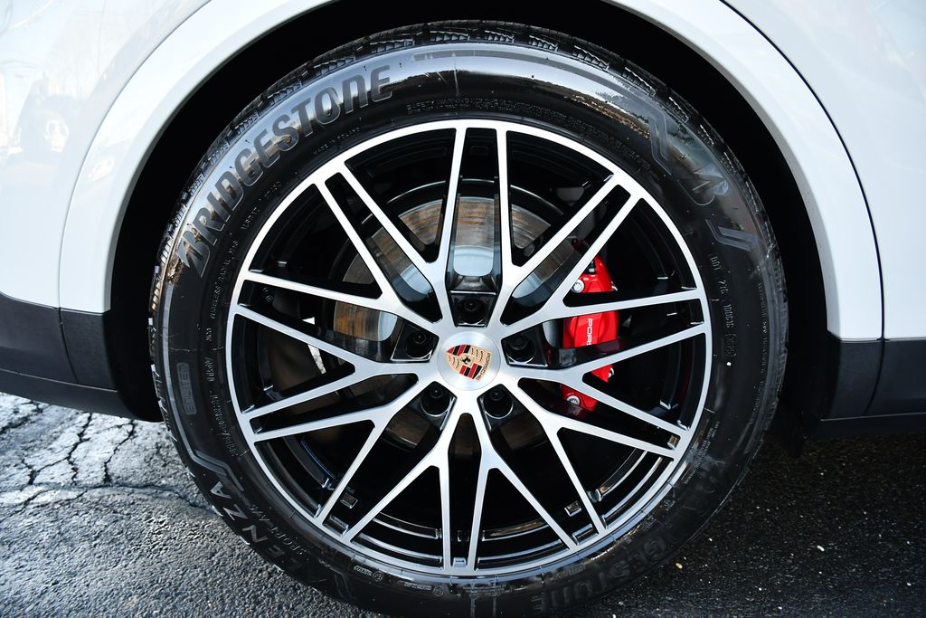 Thumbnail: 2026 Porsche Cayenne - 13