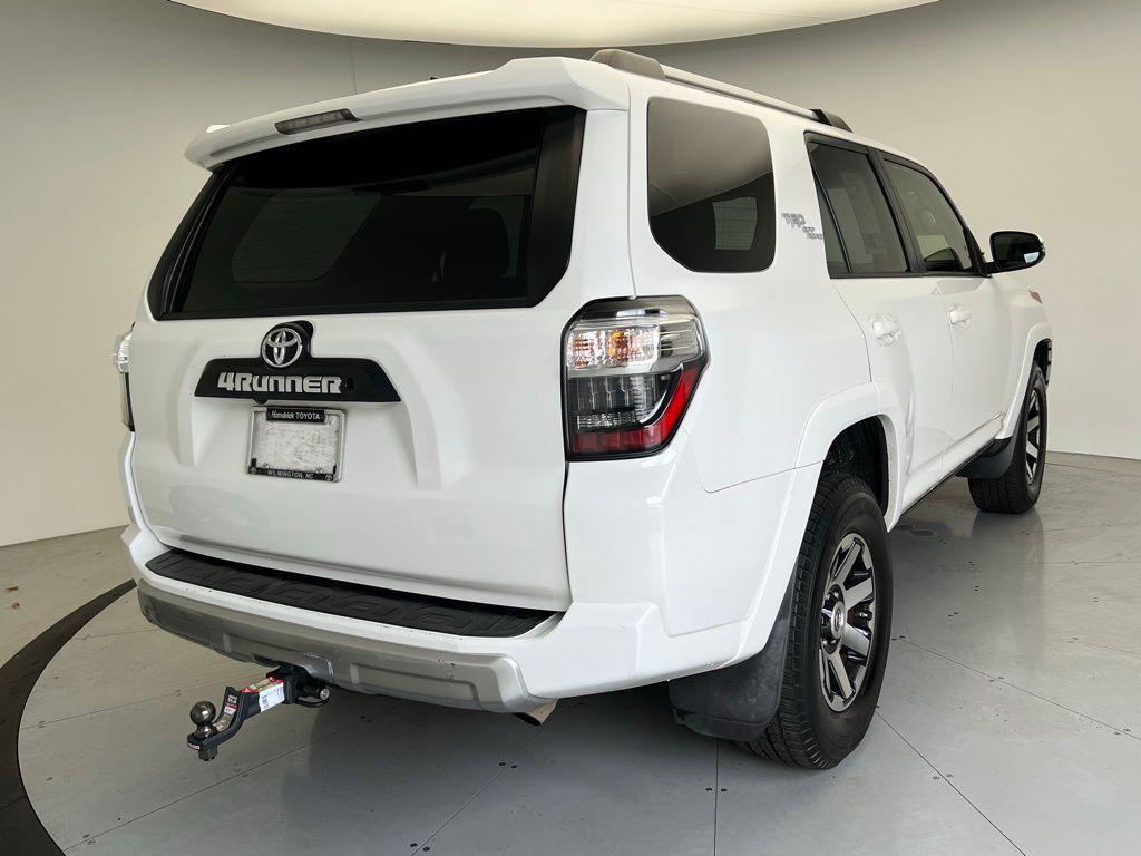 2018 Toyota 4Runner SR5 3