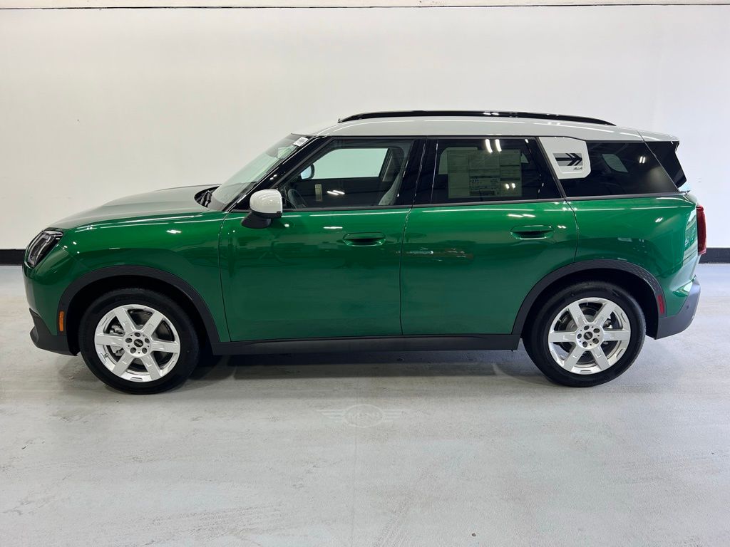 2025 MINI Cooper Countryman Base 2