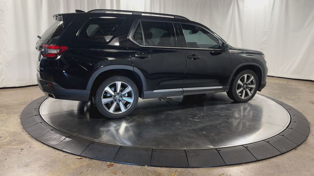 used 2023 Honda Pilot car, priced at $40,894