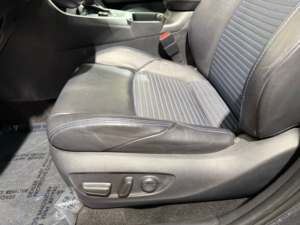 Thumbnail: 2019 Toyota RAV4 - 14