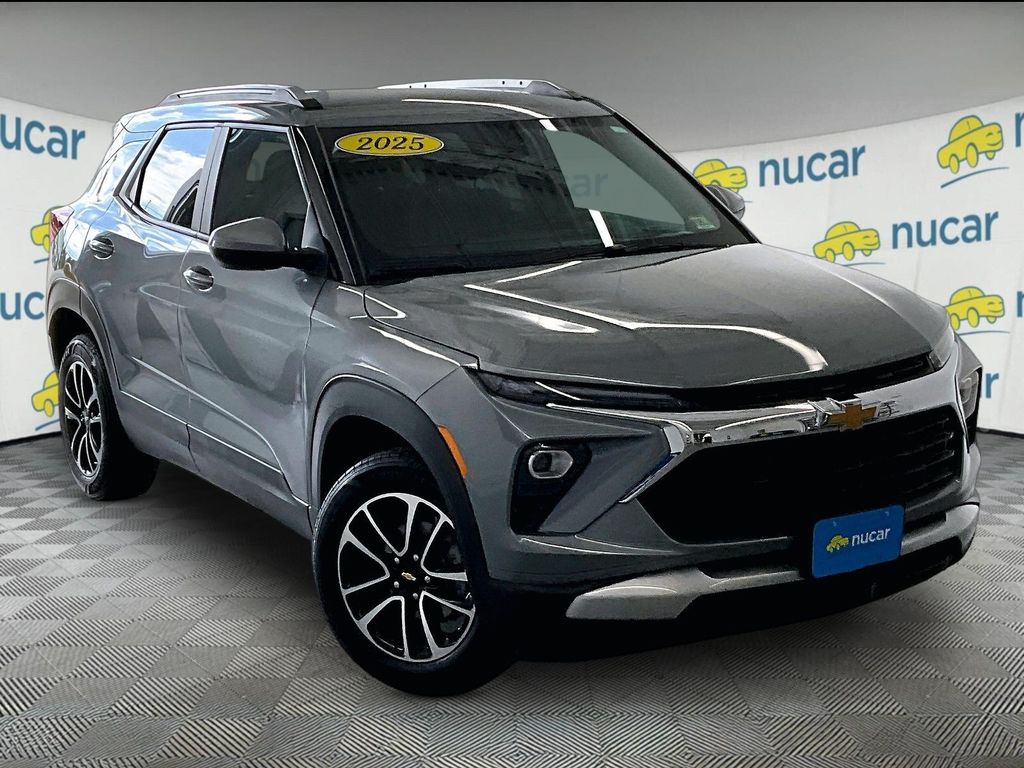 Sterling Gray Metallic 2025 Chevrolet Trailblazer SUV / Crossover Four-Wheel Drive 9-Speed Automatic