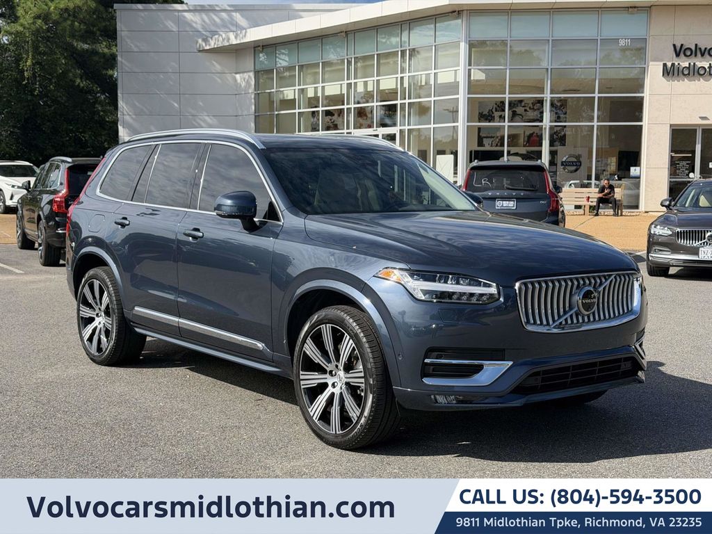 2024 Volvo XC90 B5 Plus Bright Theme AWD