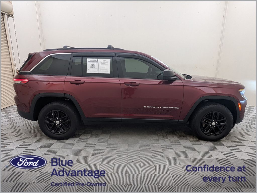 Certified Used 2025 Red Jeep Laredo X image 2