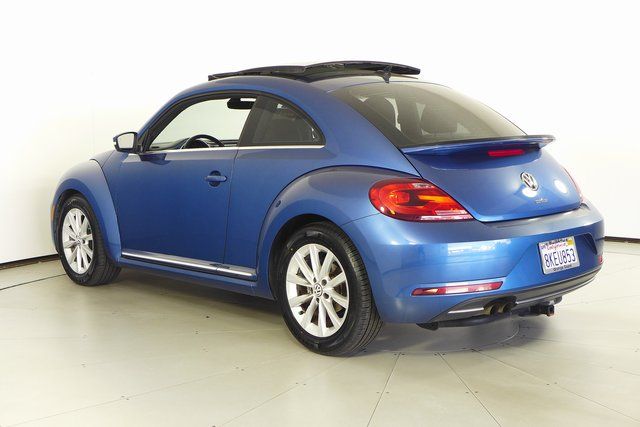 2019 Volkswagen Beetle 2.0T SE 9