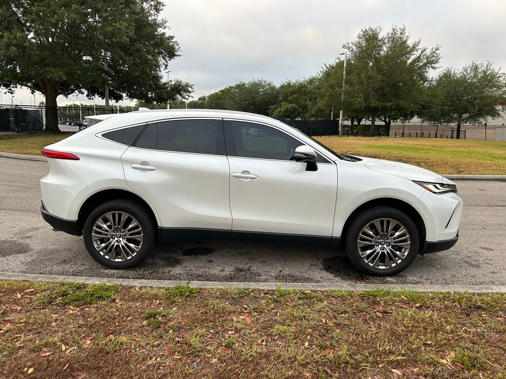 2024 Toyota Venza XLE 6