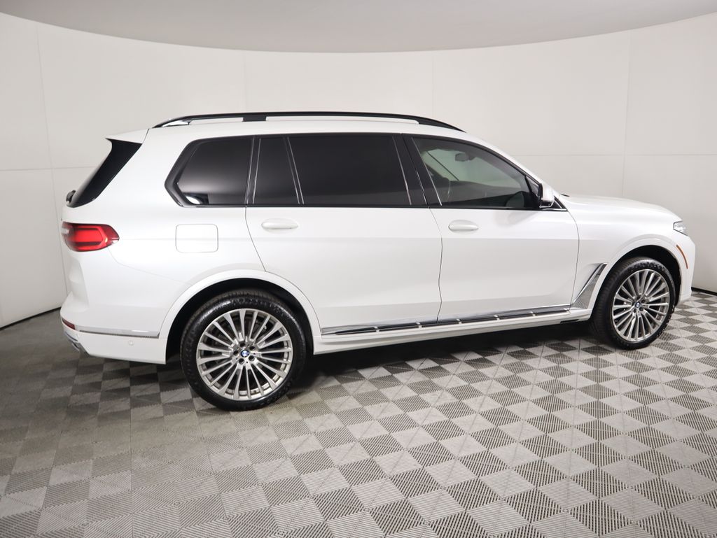 Thumbnail: 2021 BMW X7 - 4