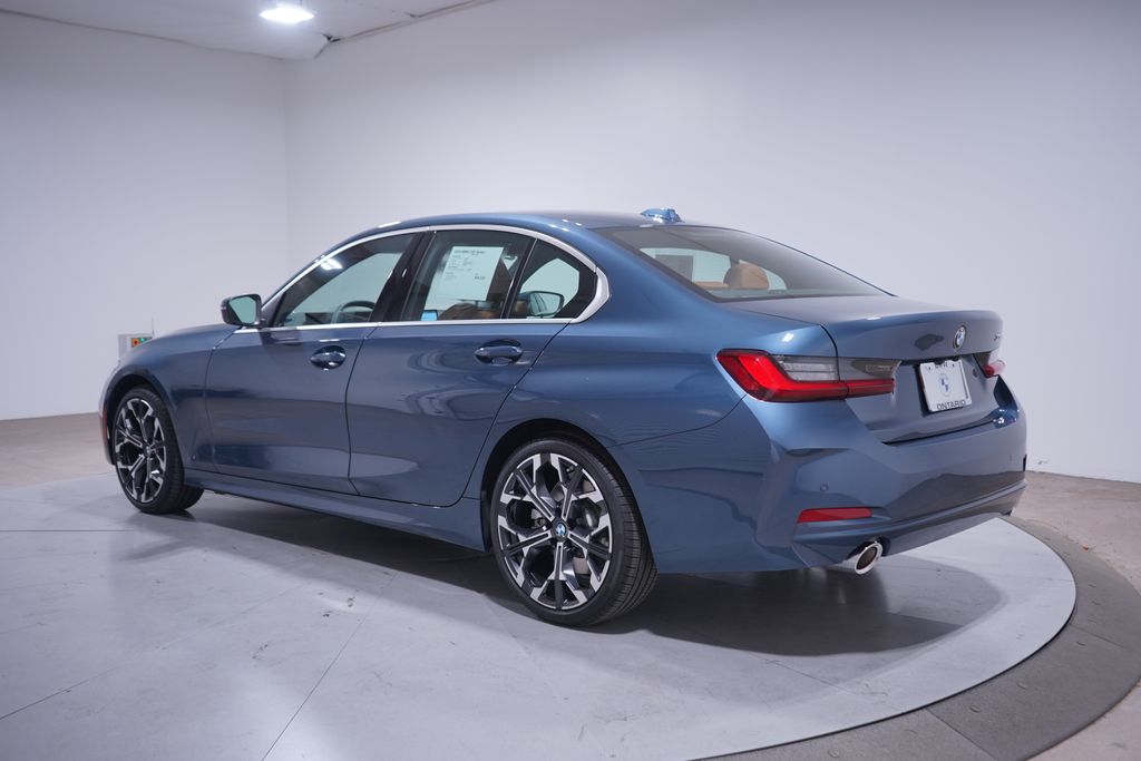 Thumbnail: 2025 BMW 3 Series - 3
