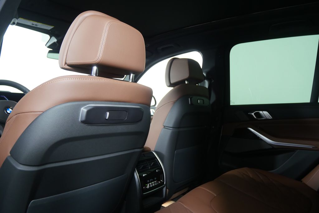 Thumbnail: 2026 BMW X5 - 17