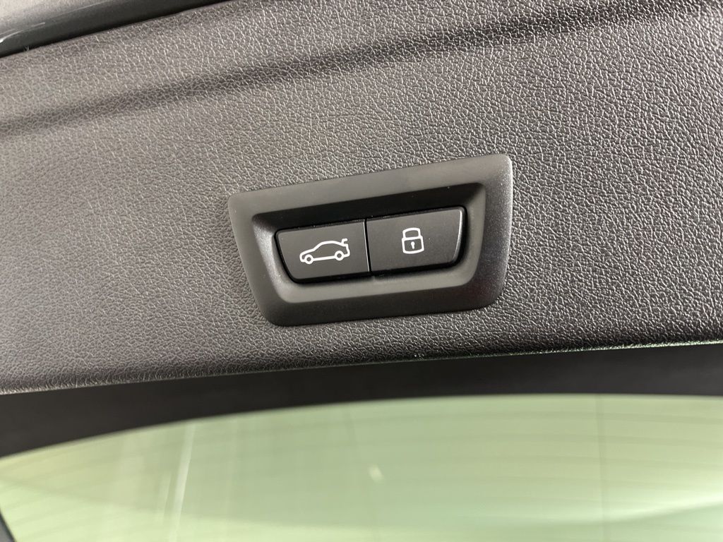 Thumbnail: 2024 BMW X6 - 12